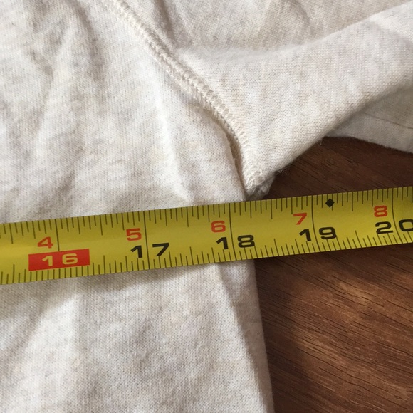 EUC Chais Sport sweater - Picture 9 of 10